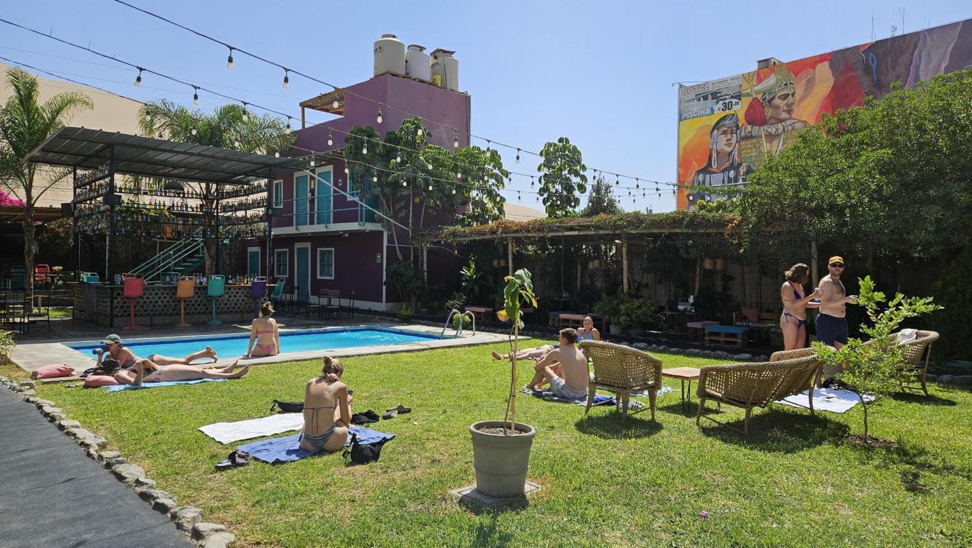 The Upcycled Hostel Huacachina Ica Exterior foto