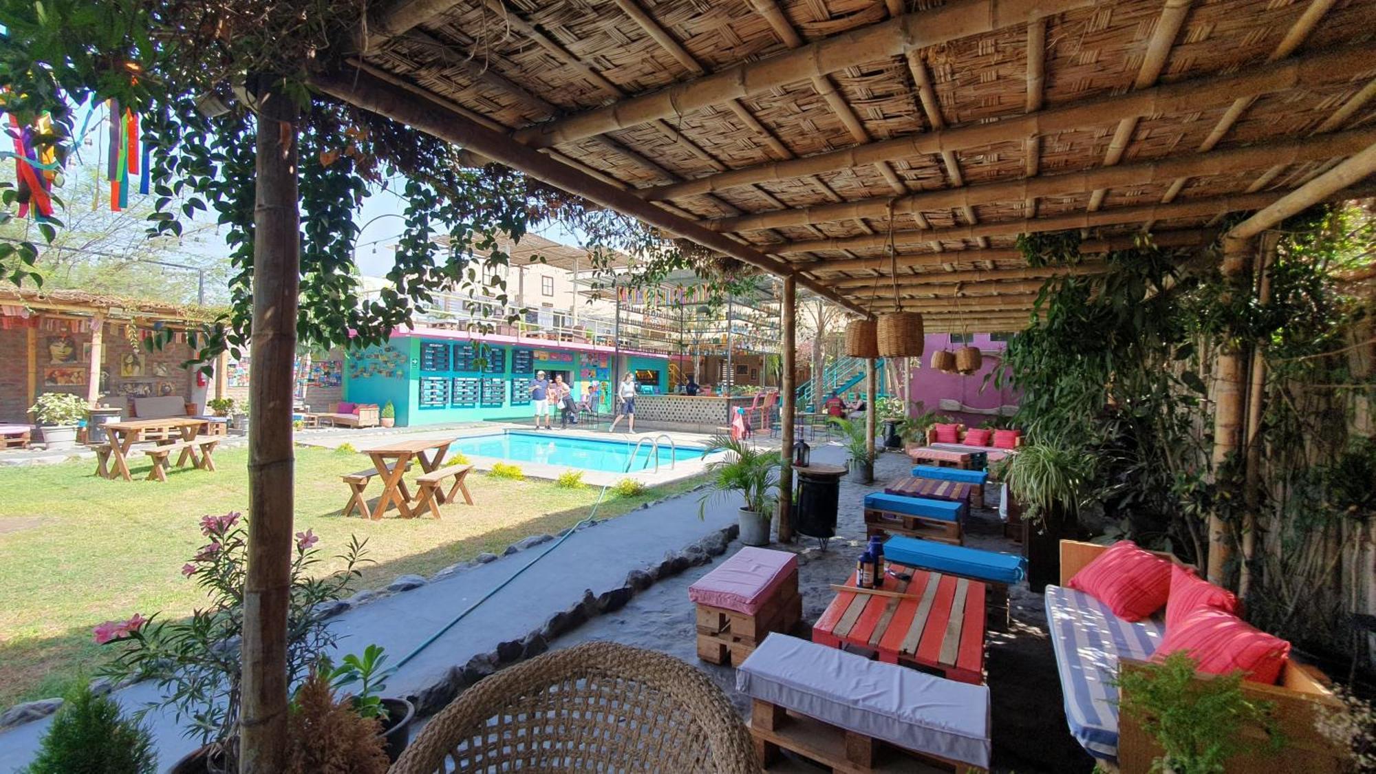 The Upcycled Hostel Huacachina Ica Exterior foto